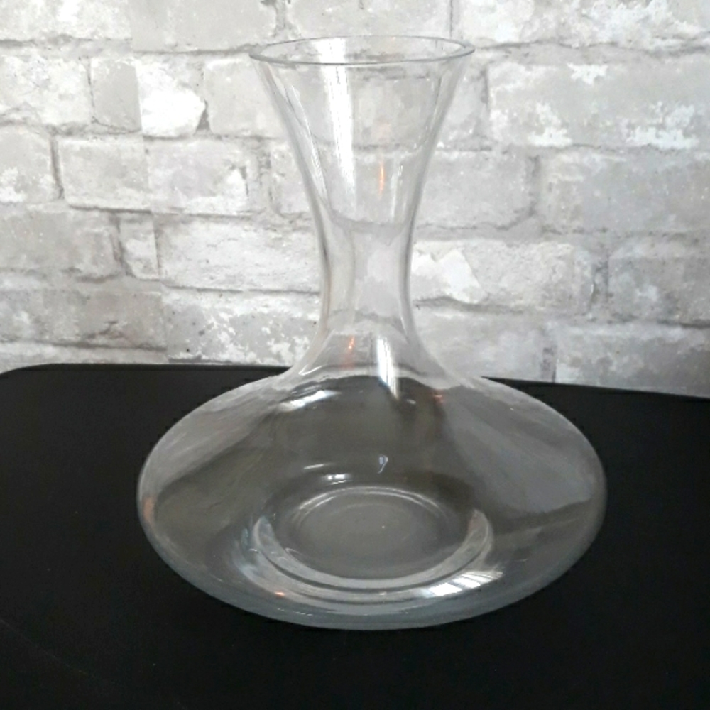 Luigi Bormioli classic wine decanter